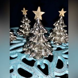 Dept 56 collection 4 silver tone placement holders